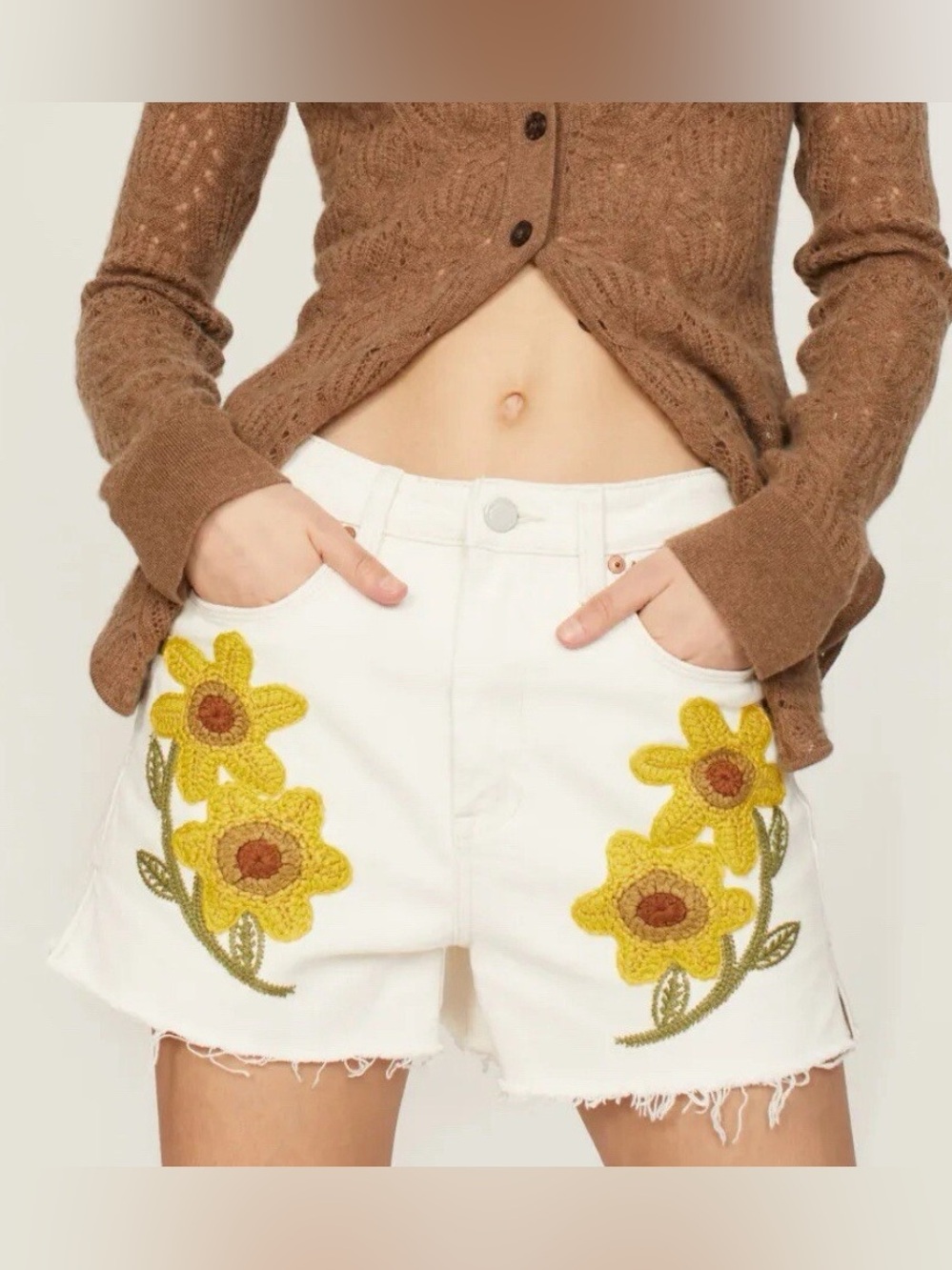 Blank NYC Sunflower Embroidered High Waisted Shorts Size 28